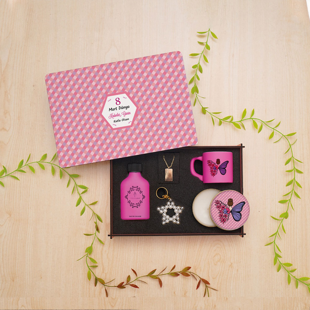 v_3629_kadinlar-gunu-vip-set_ONvE4