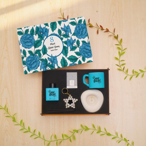 v_3630_kadinlar-gunu-vip-set_NSCaW